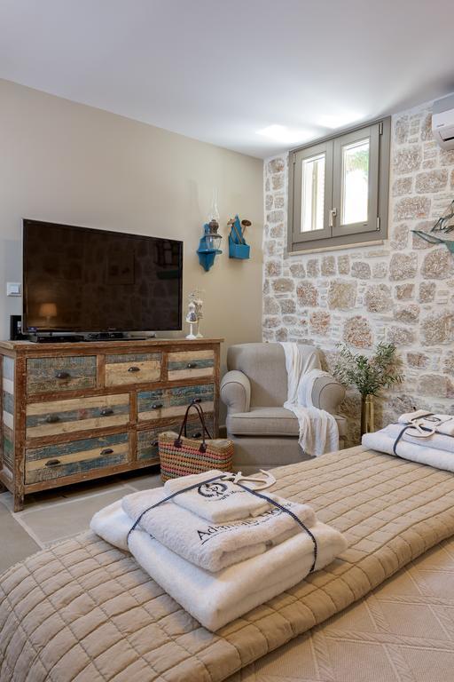 Villa Admiral'S House Chalki Town Exterior foto